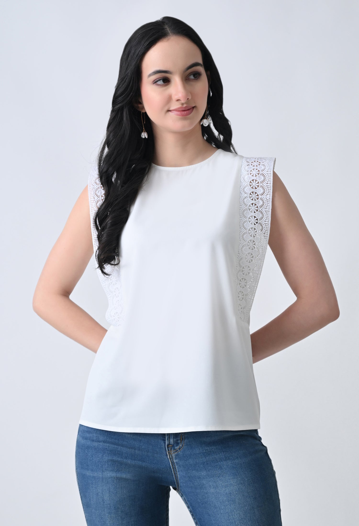 White Solid Sleeveless Top for Women